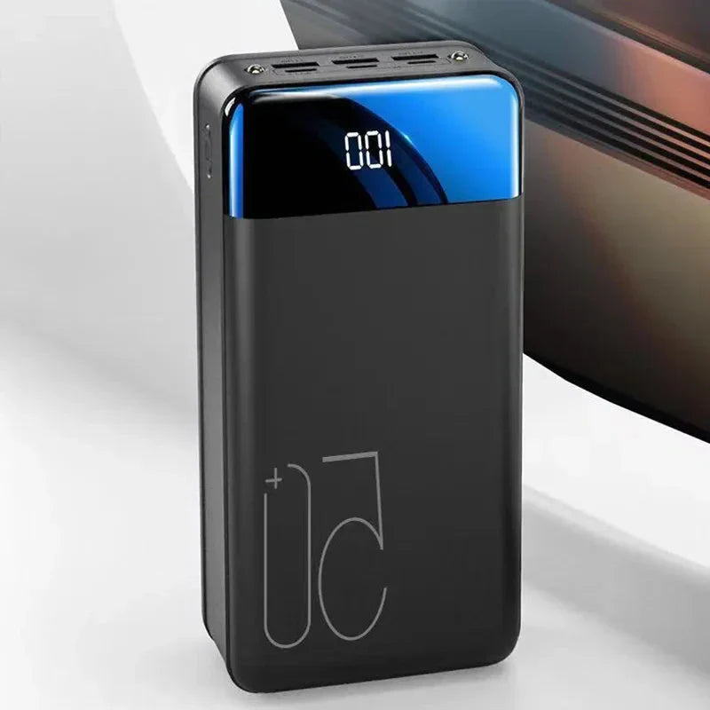 100.000mAh Powerbank mit Schnellladefunktion – Tragbar für Smartphones, Tablets und Laptops