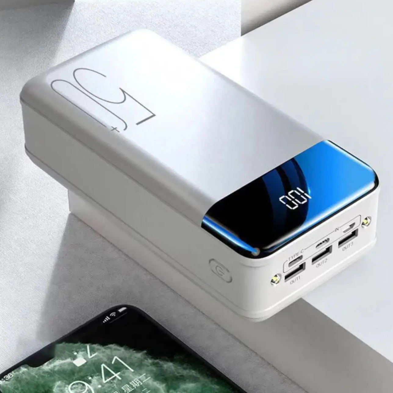 100.000mAh Powerbank mit Schnellladefunktion – Tragbar für Smartphones, Tablets und Laptops