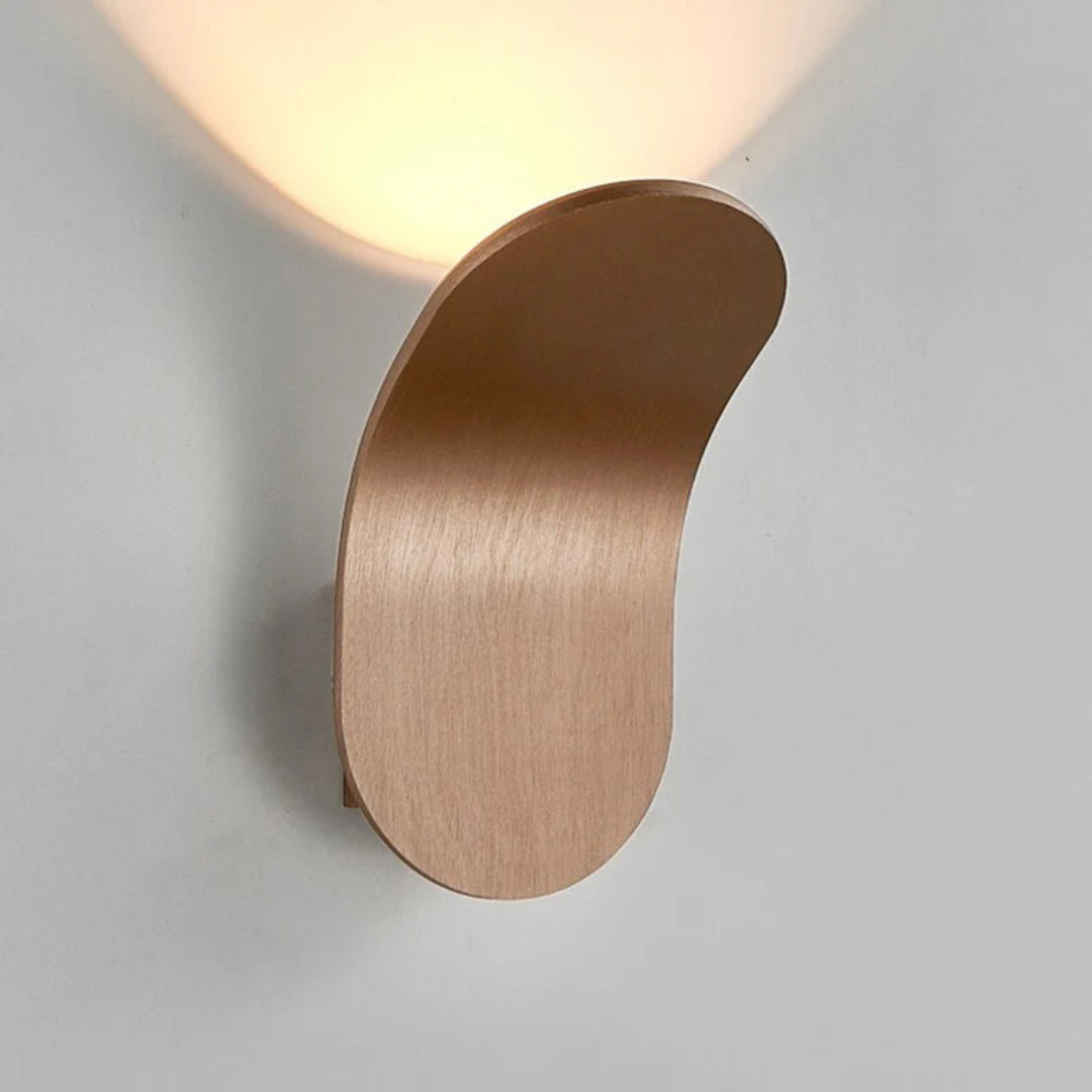 Elegante Wandleuchte im skandinavischen Design – Hochwertige Metallwandleuchte für Schlafzimmer, Küchen und Wohnzimmer, LED-kompatibel