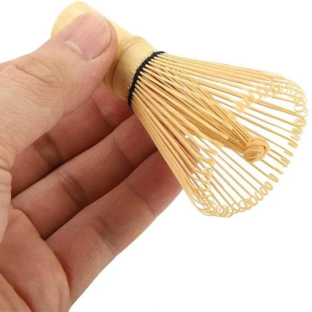 Service à thé matcha en bambou de haute qualité avec bol, fouet et cuillère pour une préparation authentique - idéal pour les débutants et les professionnels