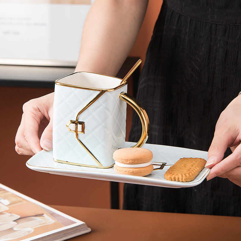 Kaffeetasse in Handtaschenform | Tassen für Damen | Geschenkideen für besondere Anlässe