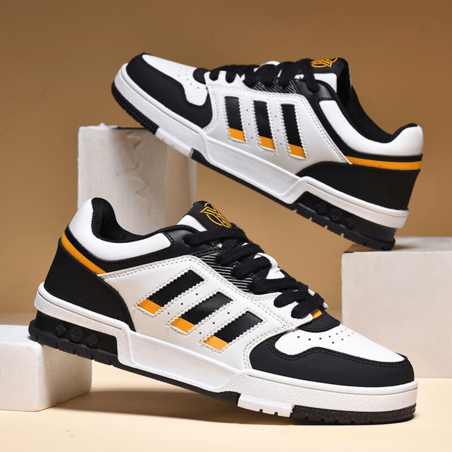 Klassische Low-Top-Sneaker
