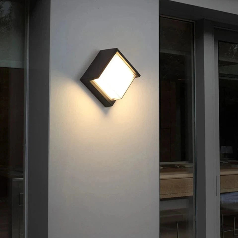LED Außenwandleuchte mit PIR Bewegungsmelder | Außenbeleuchtung für Garten und Balkon