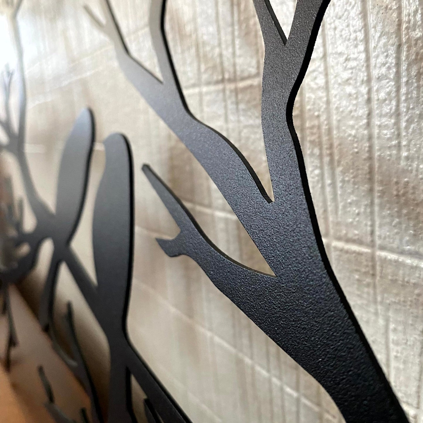 Wanddekoration mit Vögeln auf einem Ast – elegante Wanddekoration für Wohnzimmer und moderne Wohnungen