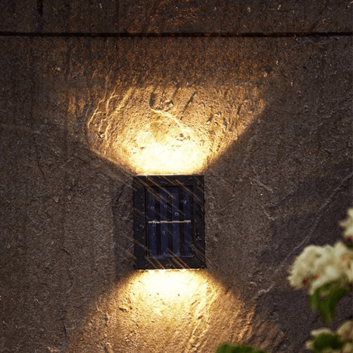 Solar LED Wandleuchte für Außenbereich – Automatisches Ein- und Ausschalten, IP65 Wasserdicht, Einfache Installation ohne Kabel