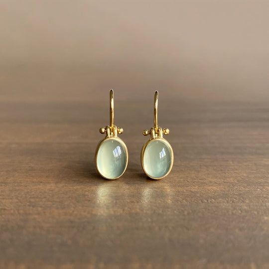 Vintage Ohrringe | Schmuck für Damen mit grünem Mondstein