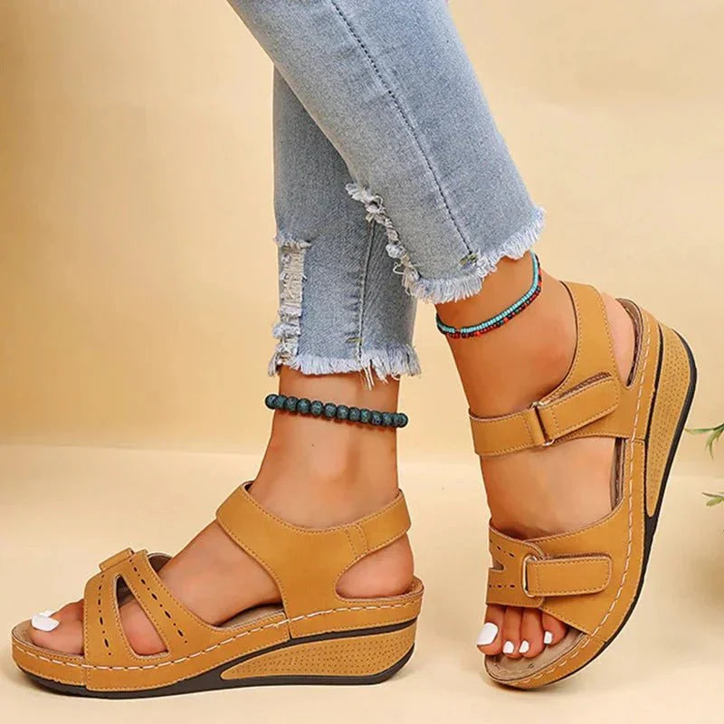 Bequeme Damen Plateau Sandalen