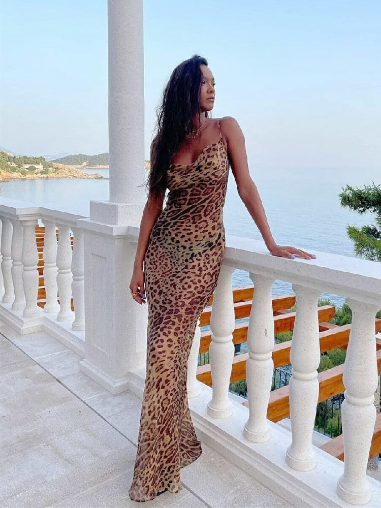 Damen Kleid – Ausdrucksstarker Stil für unvergessliche Sommernächte