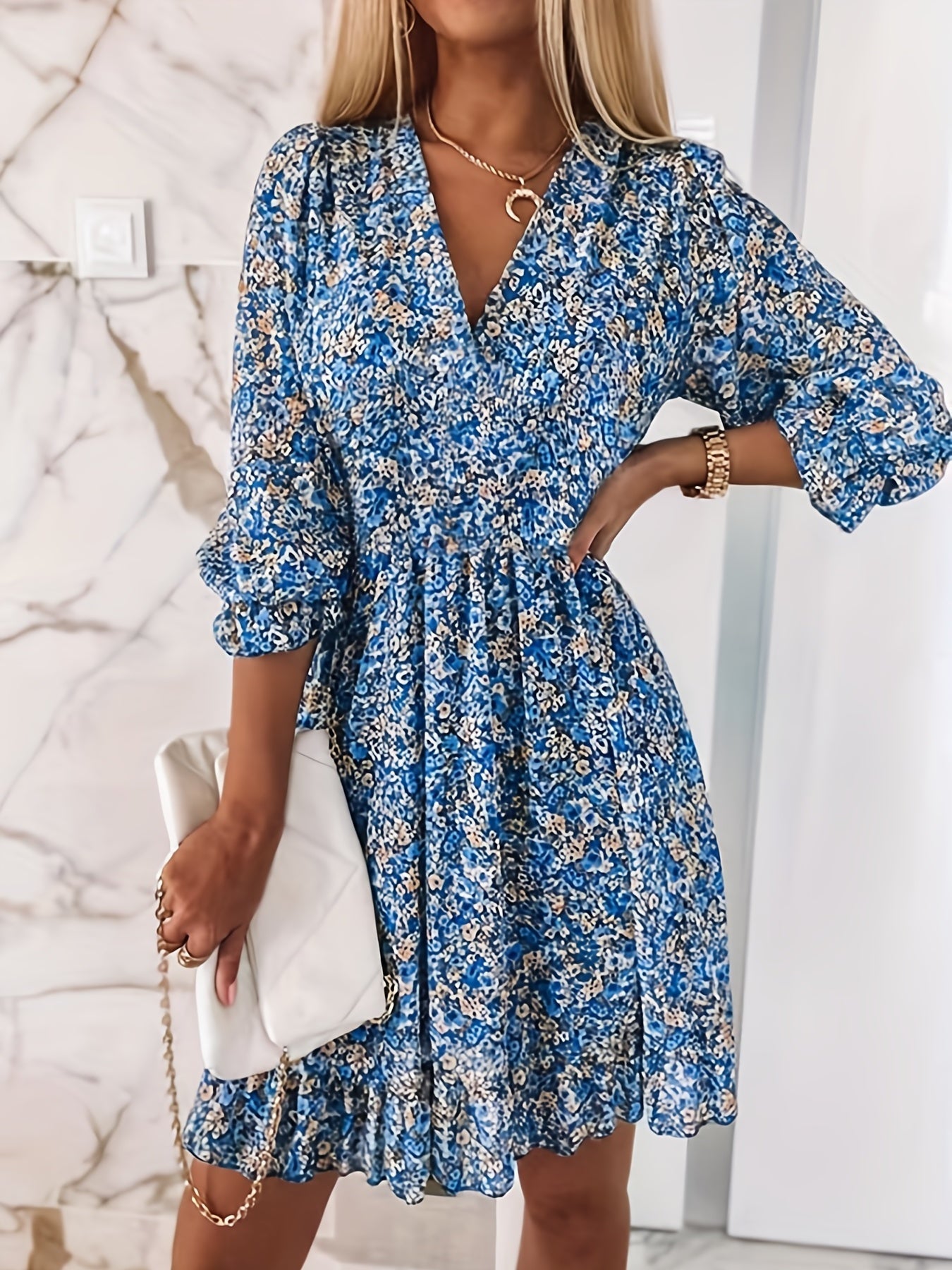 Damen Kleid Floral V-Ausschnitt mit Flatterärmeln für Hochzeitsgast und Freizeit, knielang, bequem und elegant