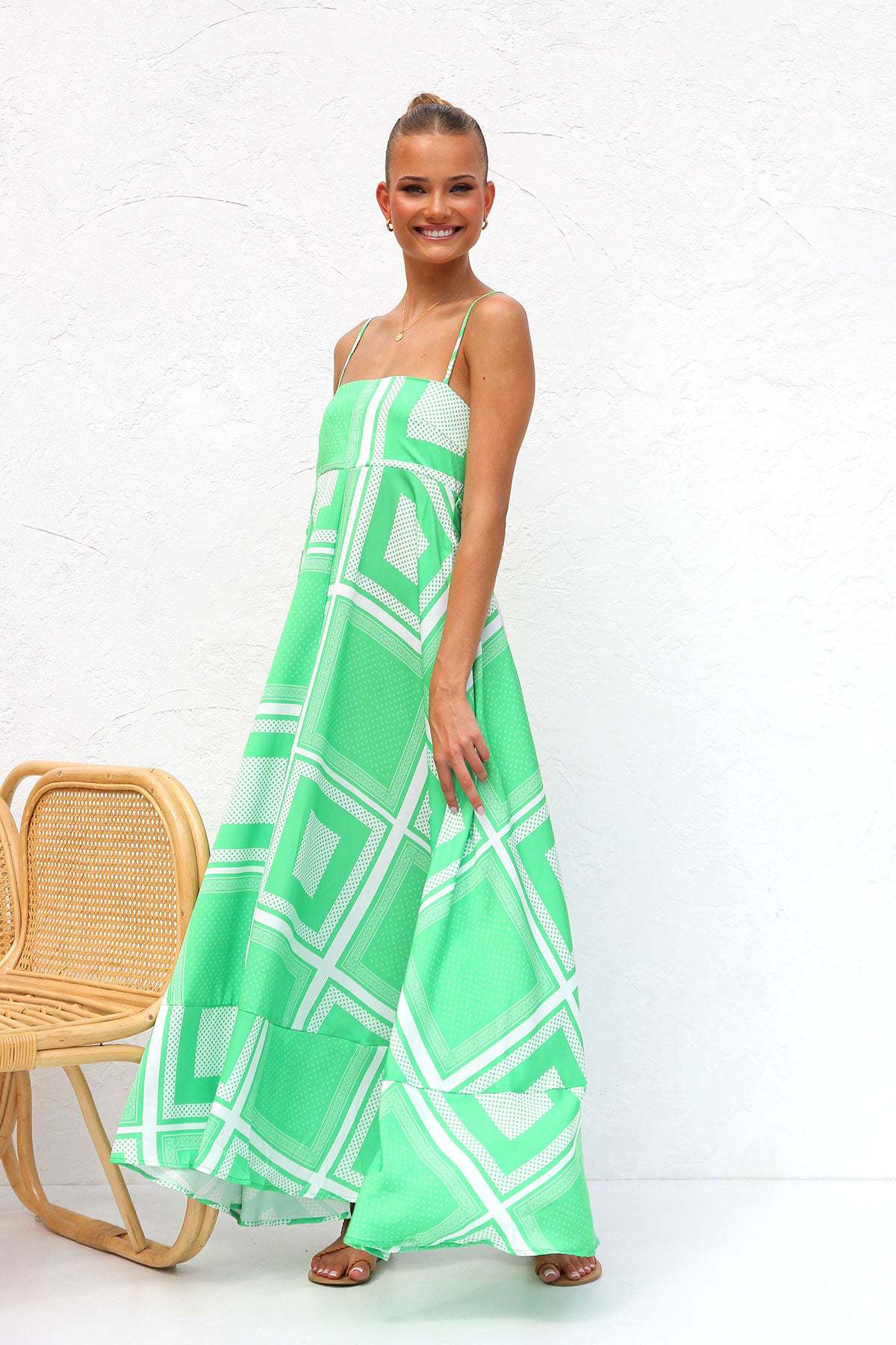 Damen Kleid – Luftige Eleganz für warme Tage