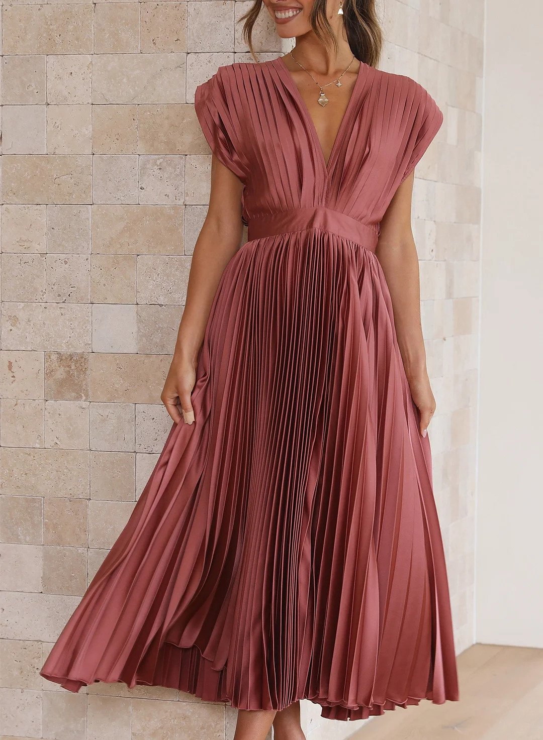 Damen Kleid – Maxikleid mit kurzen Ärmeln und zeitloser Eleganz