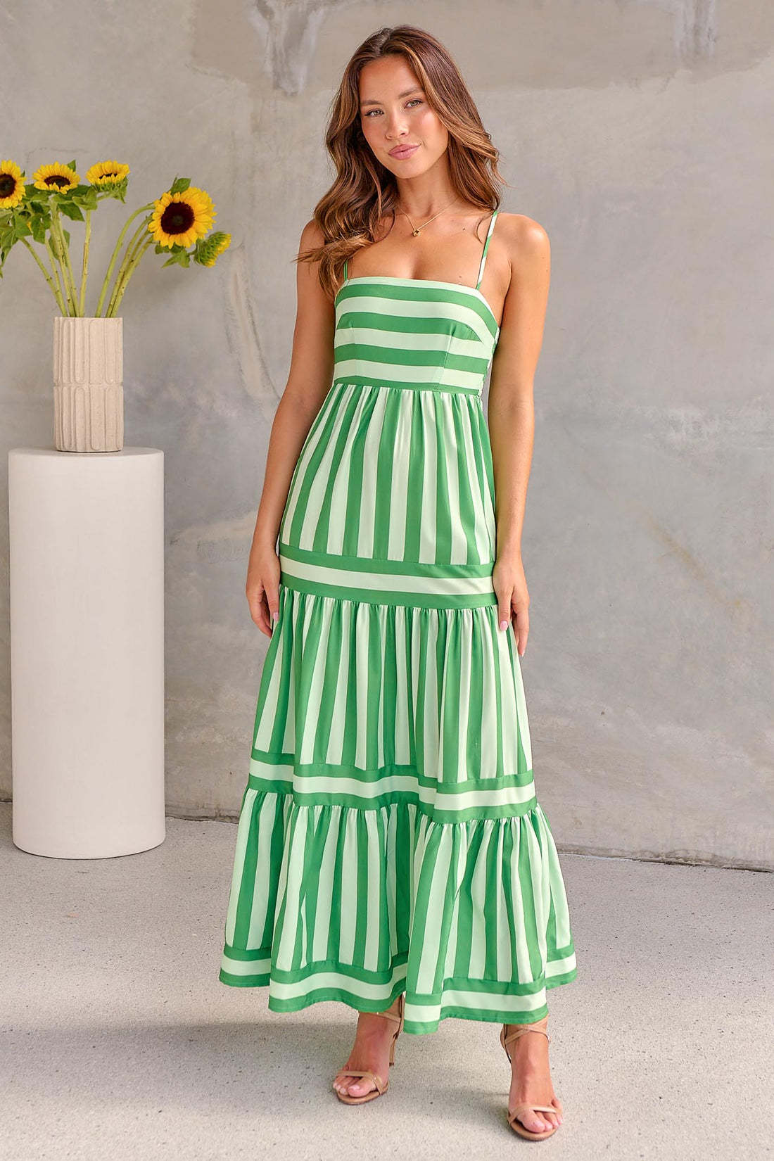 Damen Kleid – Sommerliche Leichtigkeit mit Stil