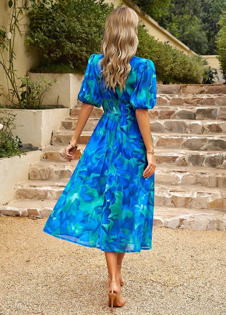 Damen Kleid – Zeitlose Eleganz mit V-Ausschnitt