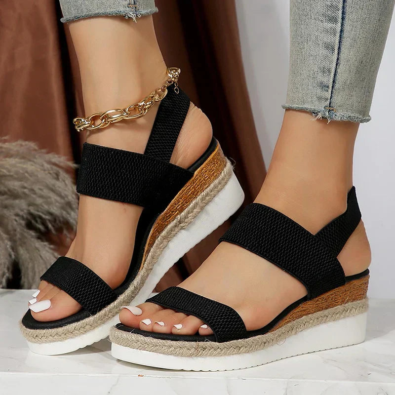 Damen Sandalen – Orthopädischer Komfort mit stilvoller Höhe