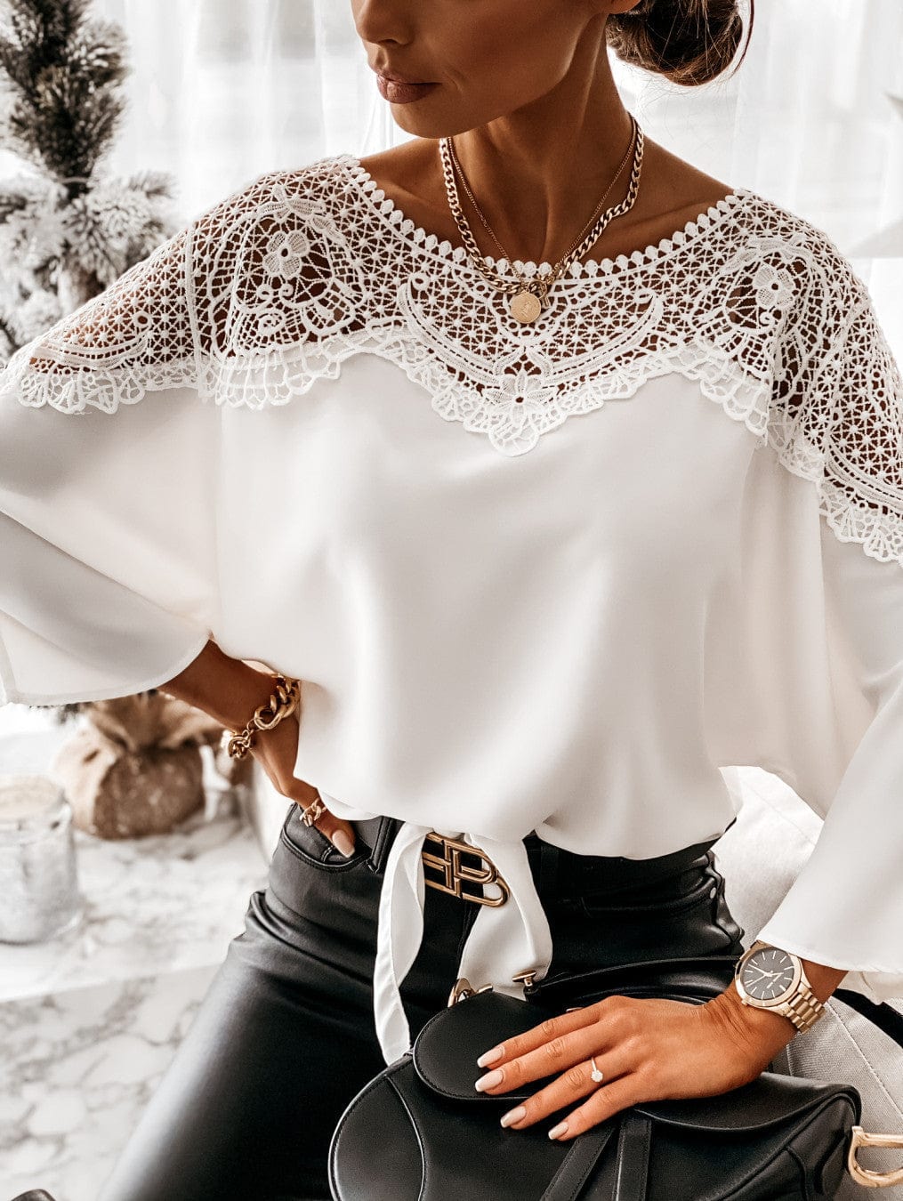Elegante Bluse mit Spitzen-Detail – Stilvoll & Feminin