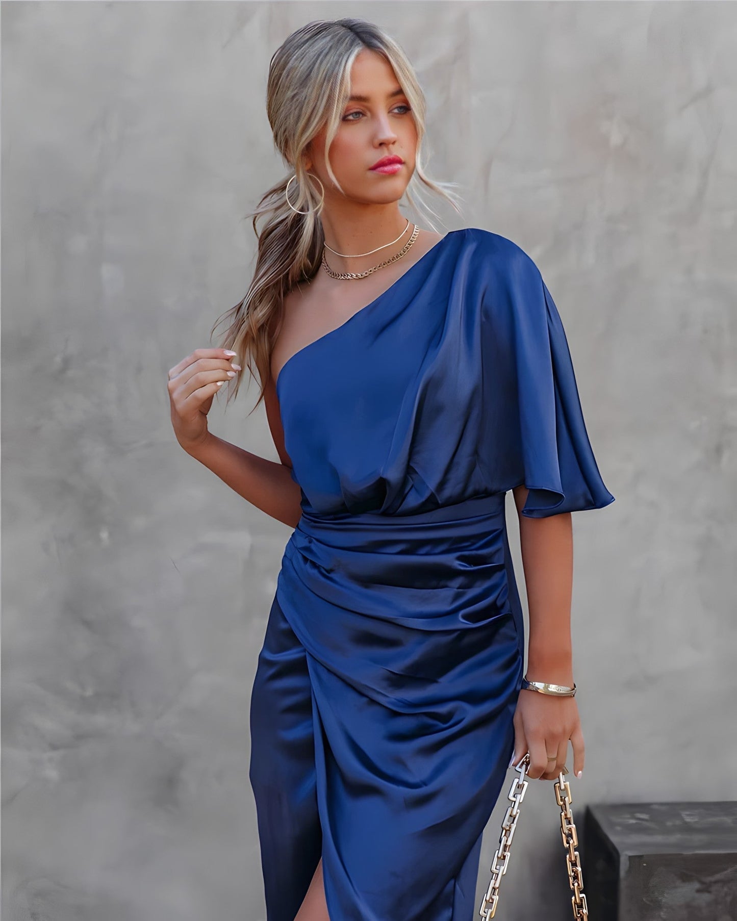 Elegantes Damenkleid für Sommer