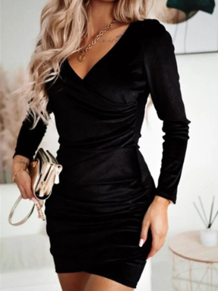 elegantes-v-ausschnitt-kleid-verleihen-sie-ihrer-silhouette-stil 1