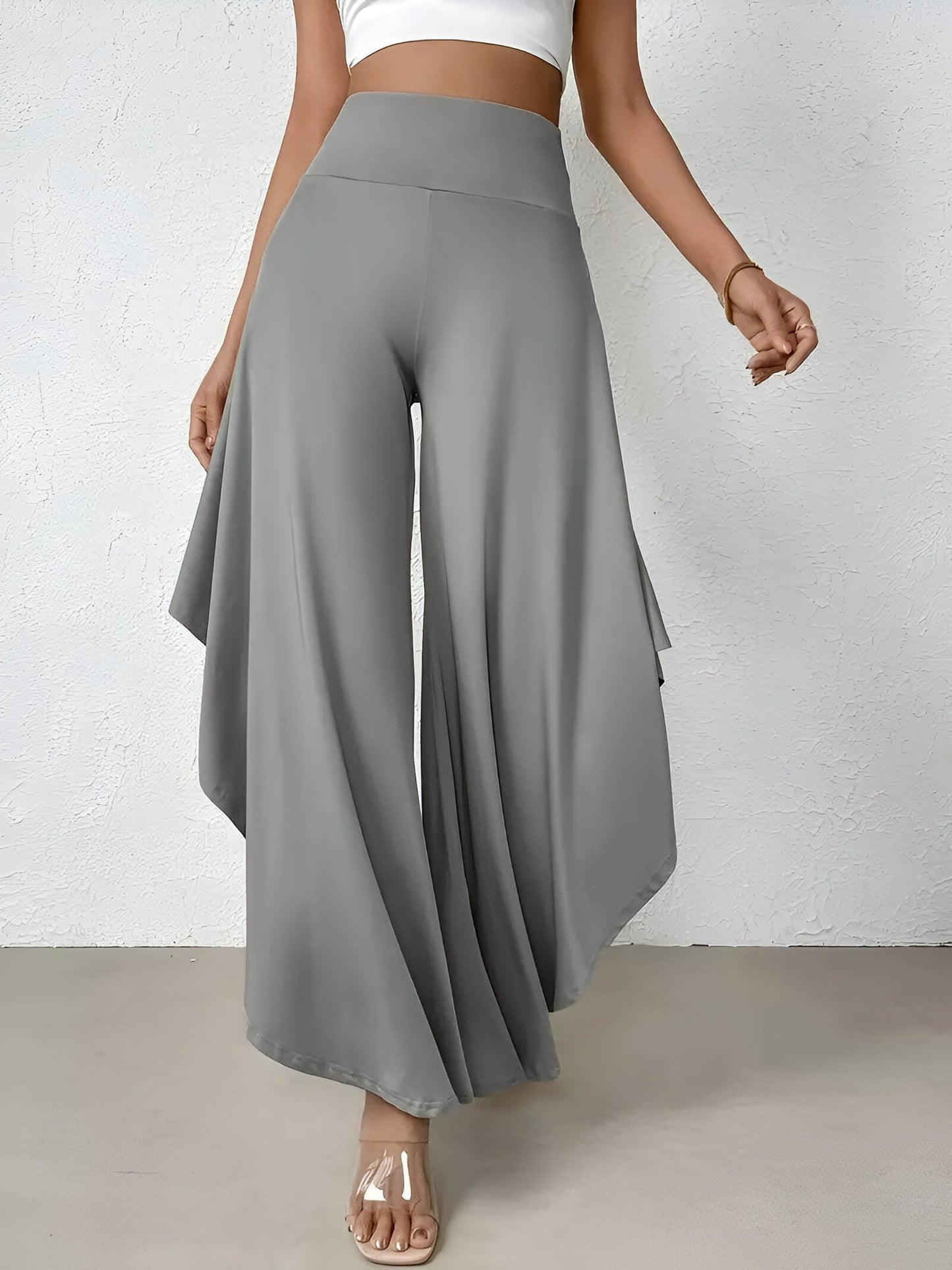 Frauenhose mit Schlitz- und Breitenbeinen