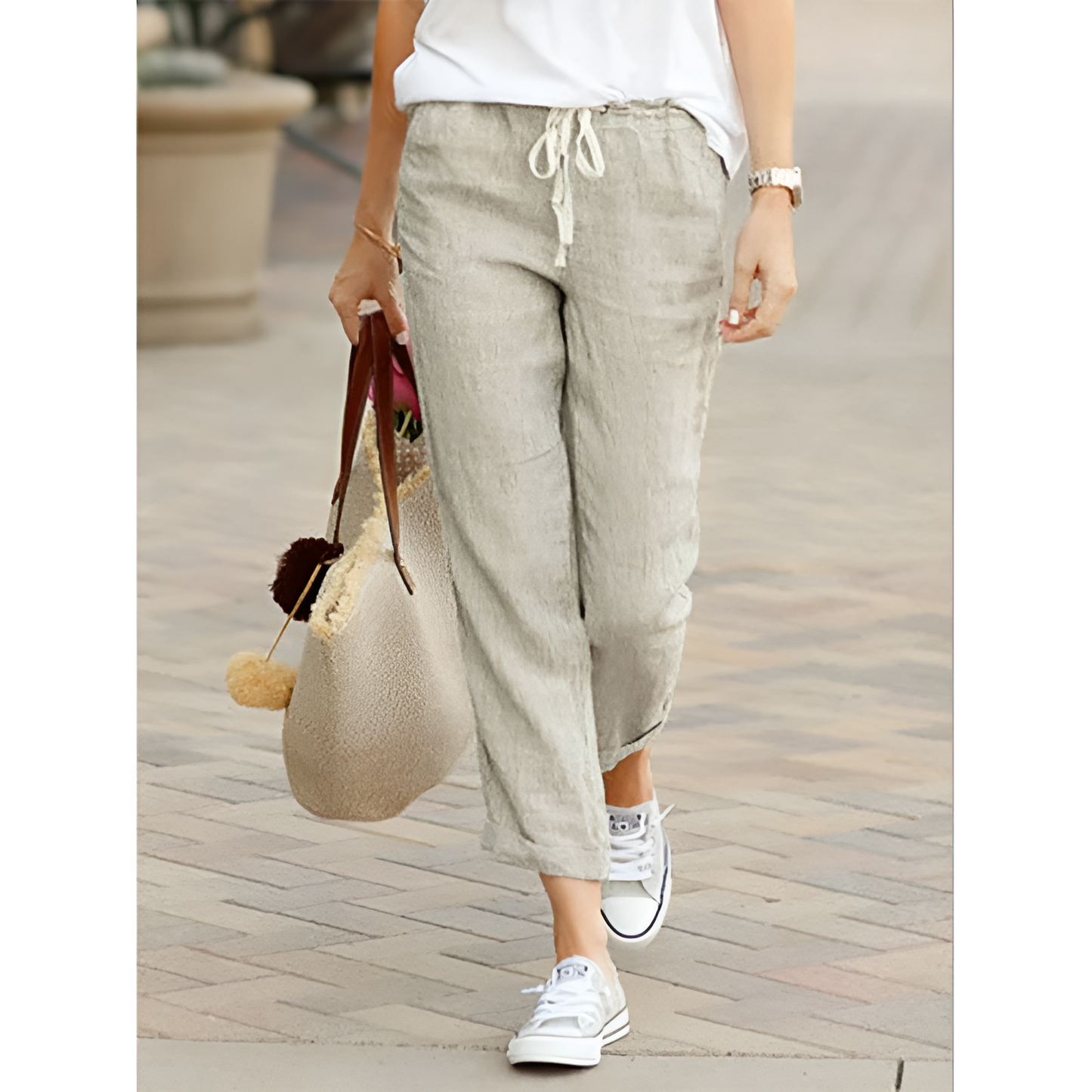 Frauenhose mit Spitze und lässiger Passform