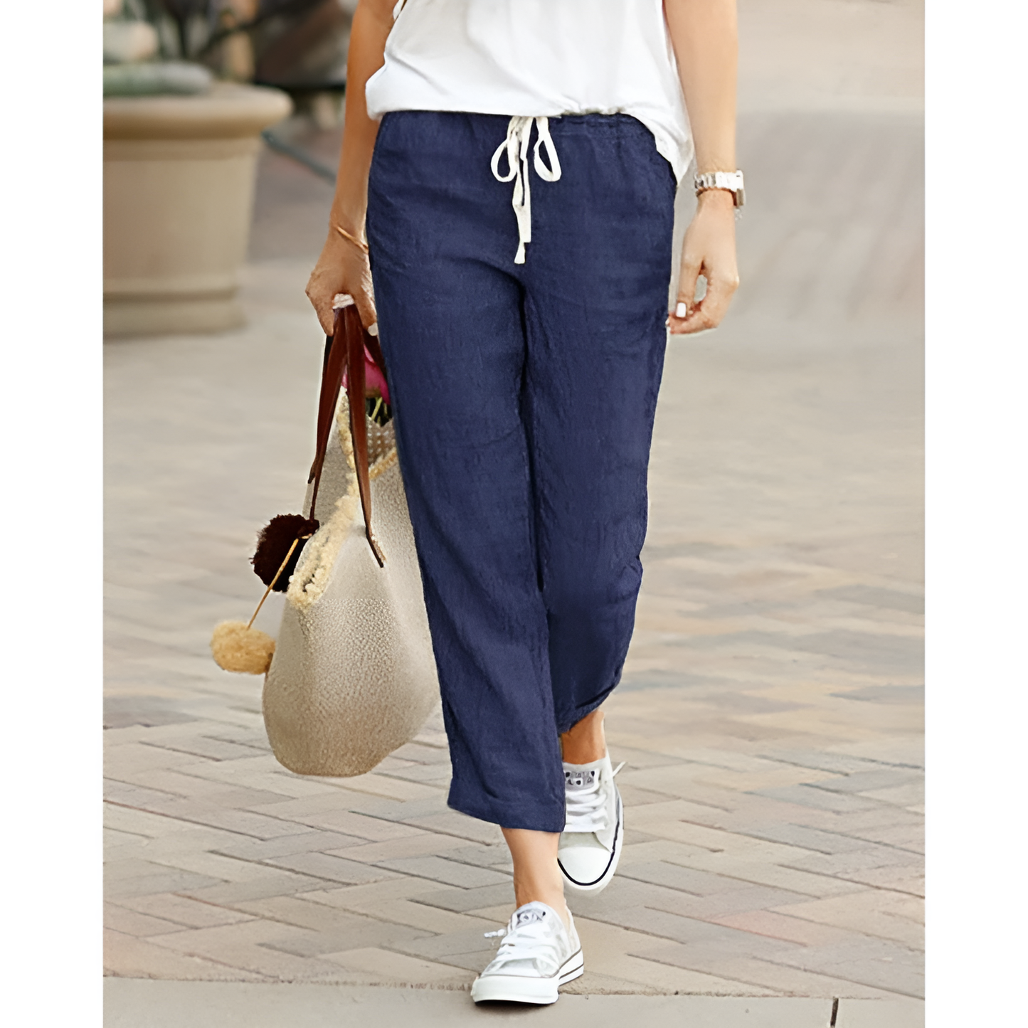 Frauenhose mit Spitze und lässiger Passform