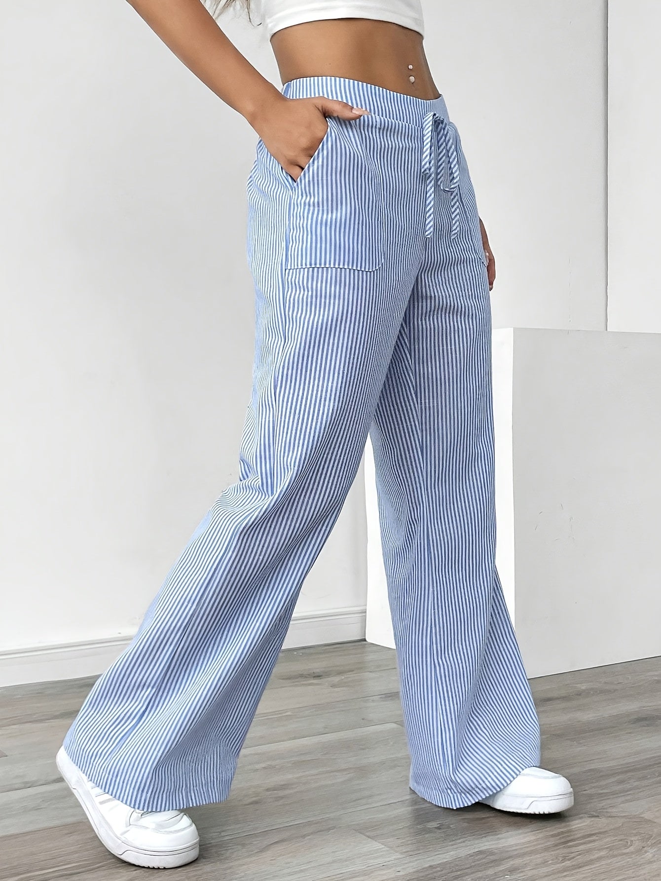 Gestreifte Damenhose | Luftige Eleganz für entspannte Sommertage | Theresa