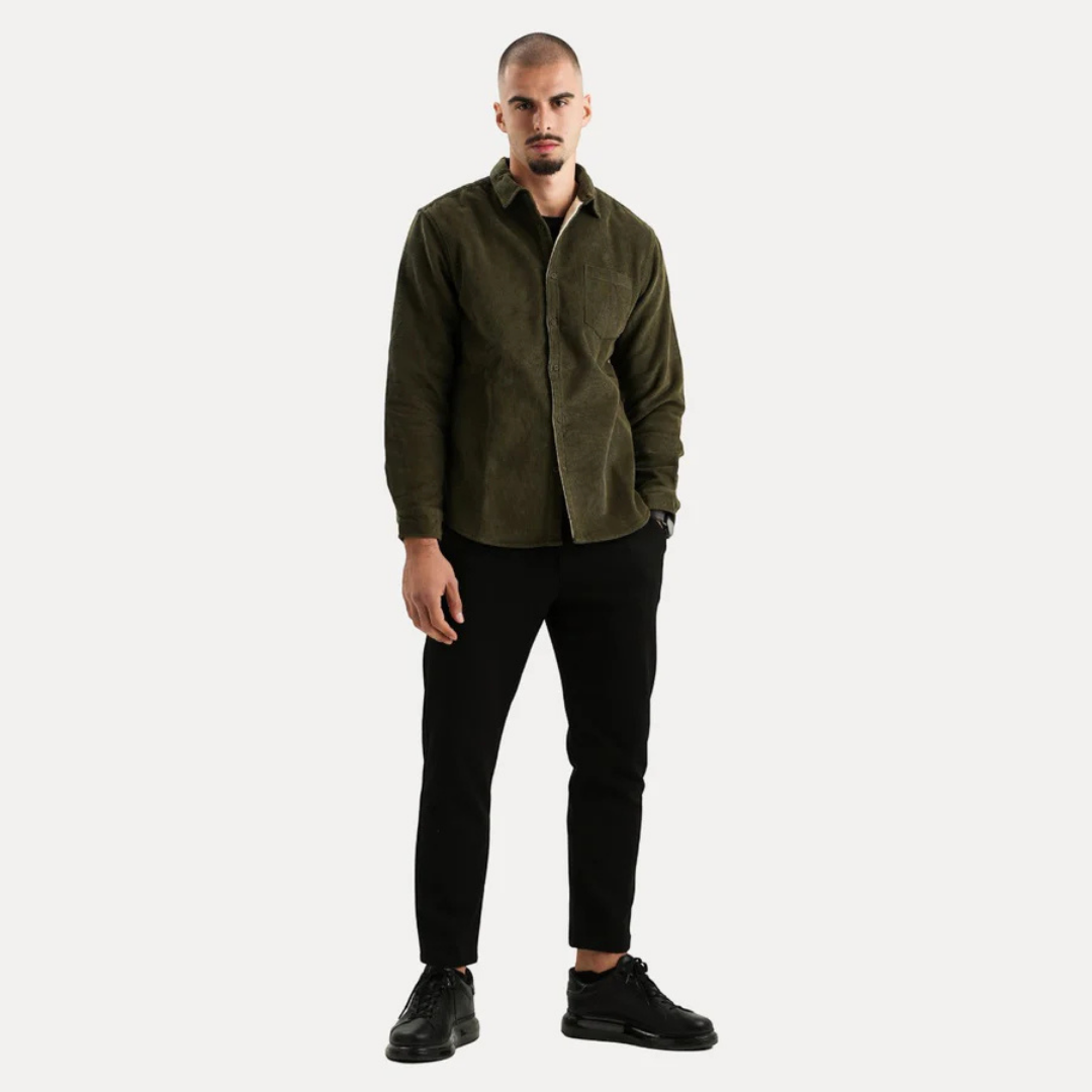 Herren Herreknap mit elegantem V-Ausschnitt
