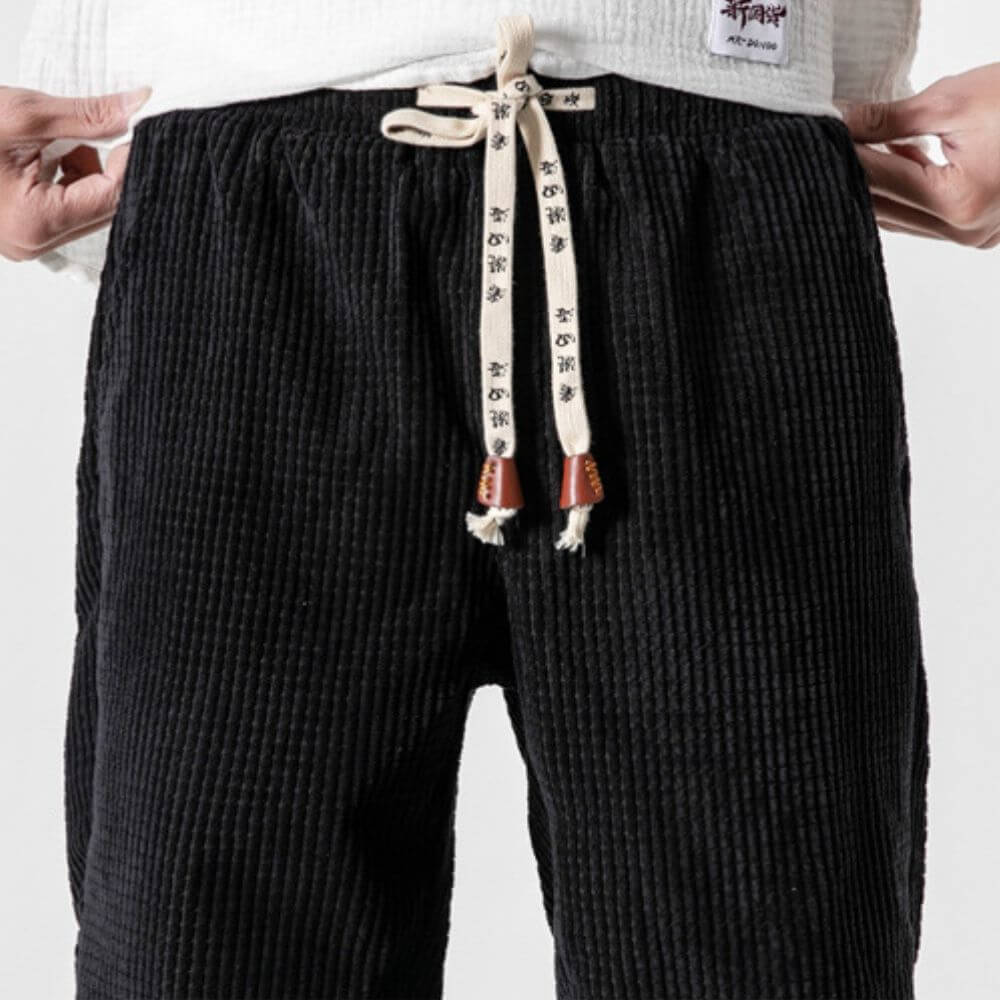 Herren-Schnürhosen - Eleganz und Komfort für den Alltag