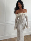 lange-spitzenkleid-mit-schulterfreien-tragern-eleganz-und-komfort-fur-alle-anlasse