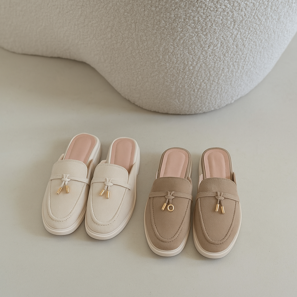Offene Slipper für Damen mit charmanten Details