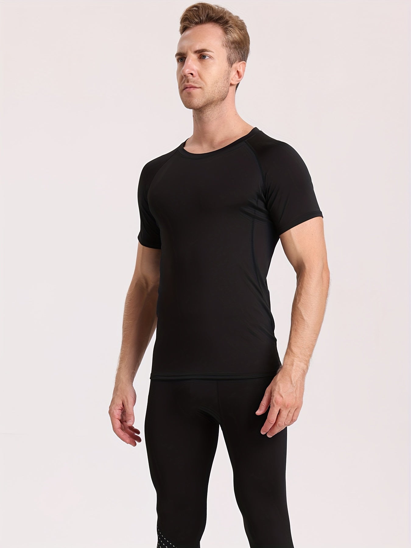 Adrian | Tricou sport pentru bărbați, croială slim fit
