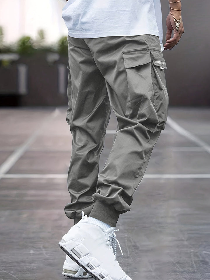Herren-Jogginghose mit Kordelzug und Cargotaschen | Mehrere Taschen