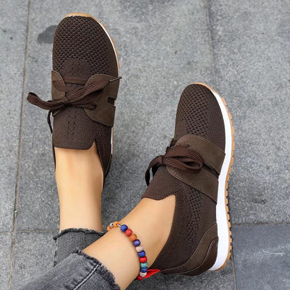 Sneaker slip-on da donna in maglia | Con dettaglio stringhe