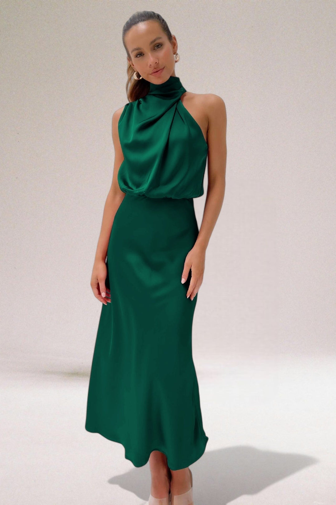 Damen Abendkleid | Neckholder Maxikleid Stil | Fließende Silhouette | Stilvoller Auftritt