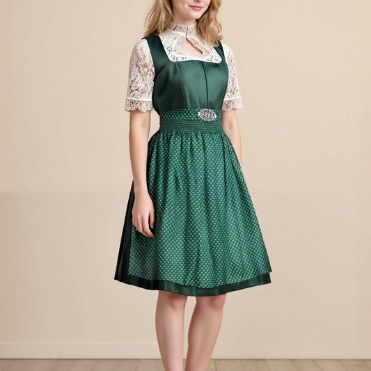 Bayerisches Dirndl – Oktoberfest | Mit Schürze und Spitzenbluse für den traditionellen Look