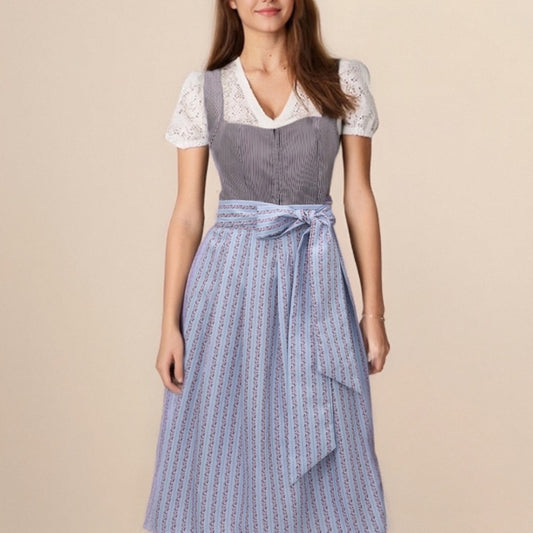 Bayerisches Dirndl mit gestreifter Schürze – Oktoberfest | Klassischer Trachtenstil für authentische Wiesn-Momente
