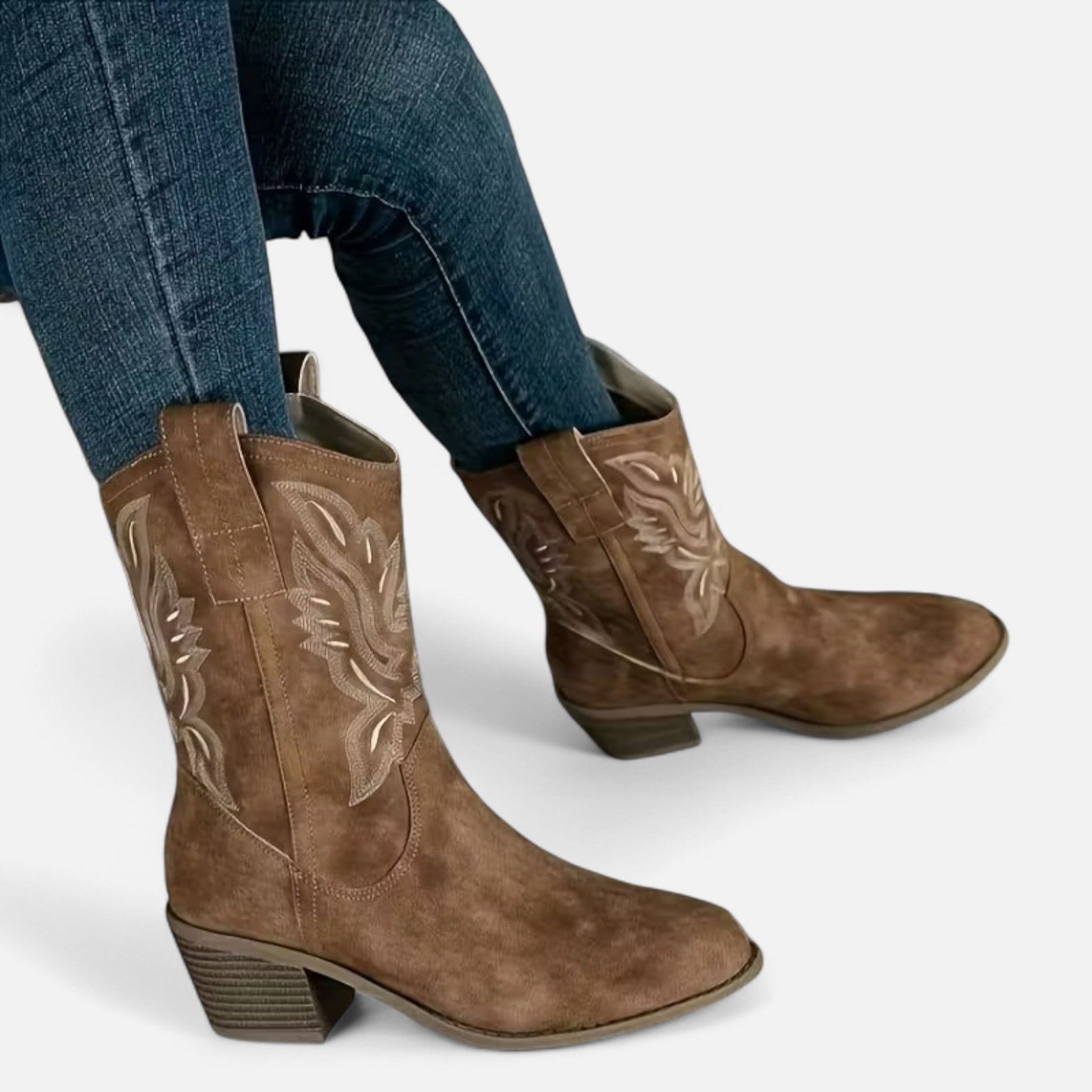 Damen-Cowboystiefel aus Wildleder im Westernstil mit Blockabsatz und Ziernähten 0