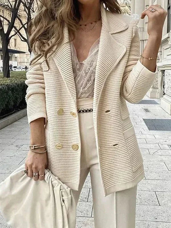 Eleganter Damenblazer mit Revers und Taschen – Geribter Stoff für Herbst/Winter