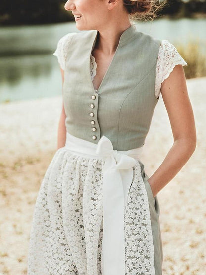 Elegantes Dirndlkleid in Grün – Oktoberfest | Mit floraler Spitzenschürze für einen stilvollen, traditionellen Look