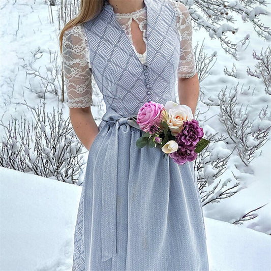 Elegantes graues Dirndlkleid – Oktoberfest | Stilvolles Trachtenkleid mit Schürze