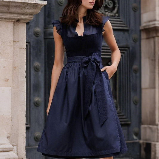 Elegantes marineblaues Dirndlkleid – Oktoberfest | Stilvolle Tracht mit Schürze