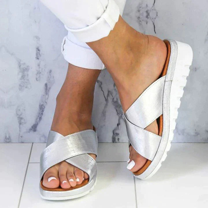 Damen Pantoletten mit Kreuzriemen und Offener Spitze | Casual