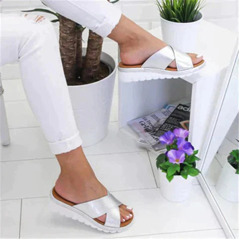 Damen Pantoletten mit Kreuzriemen und Offener Spitze | Casual
