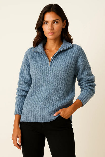 Gerippter Strickpullover mit hohem Kragen und Reißverschluss 