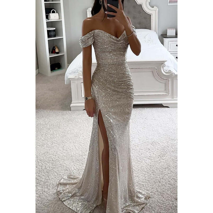Glitzerndes schulterfreies Maxikleid mit herzförmigem Ausschnitt und Beinschlitz 11