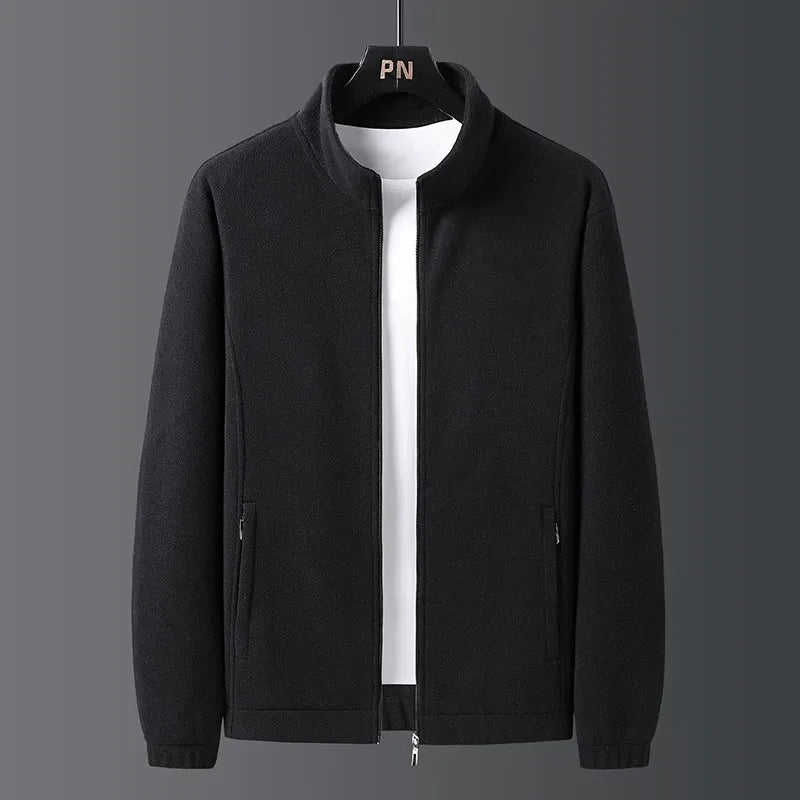 Herrenjacke – Normale Passform – Stehkragen – Durchgehender Reißverschluss – Elastischer Saum – Taschen