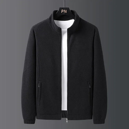 Herrenjacke – Normale Passform – Stehkragen – Durchgehender Reißverschluss – Elastischer Saum – Taschen