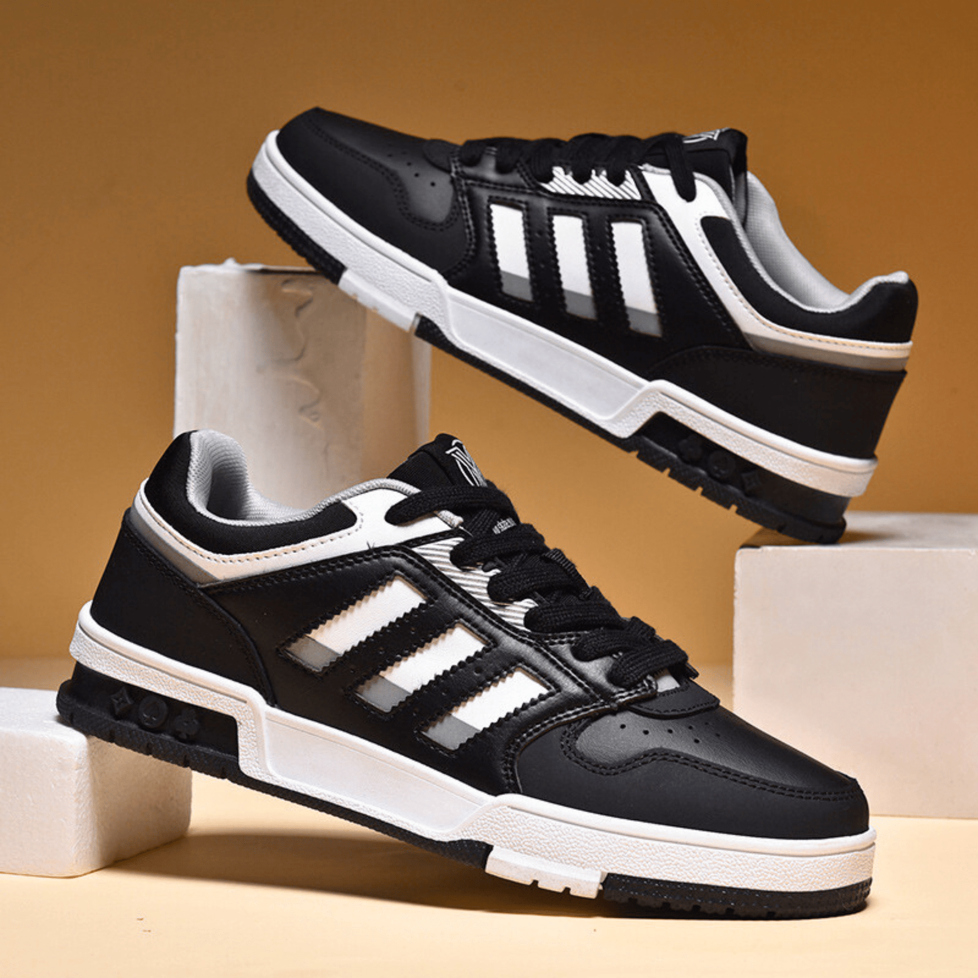Klassische Low-Top-Sneaker