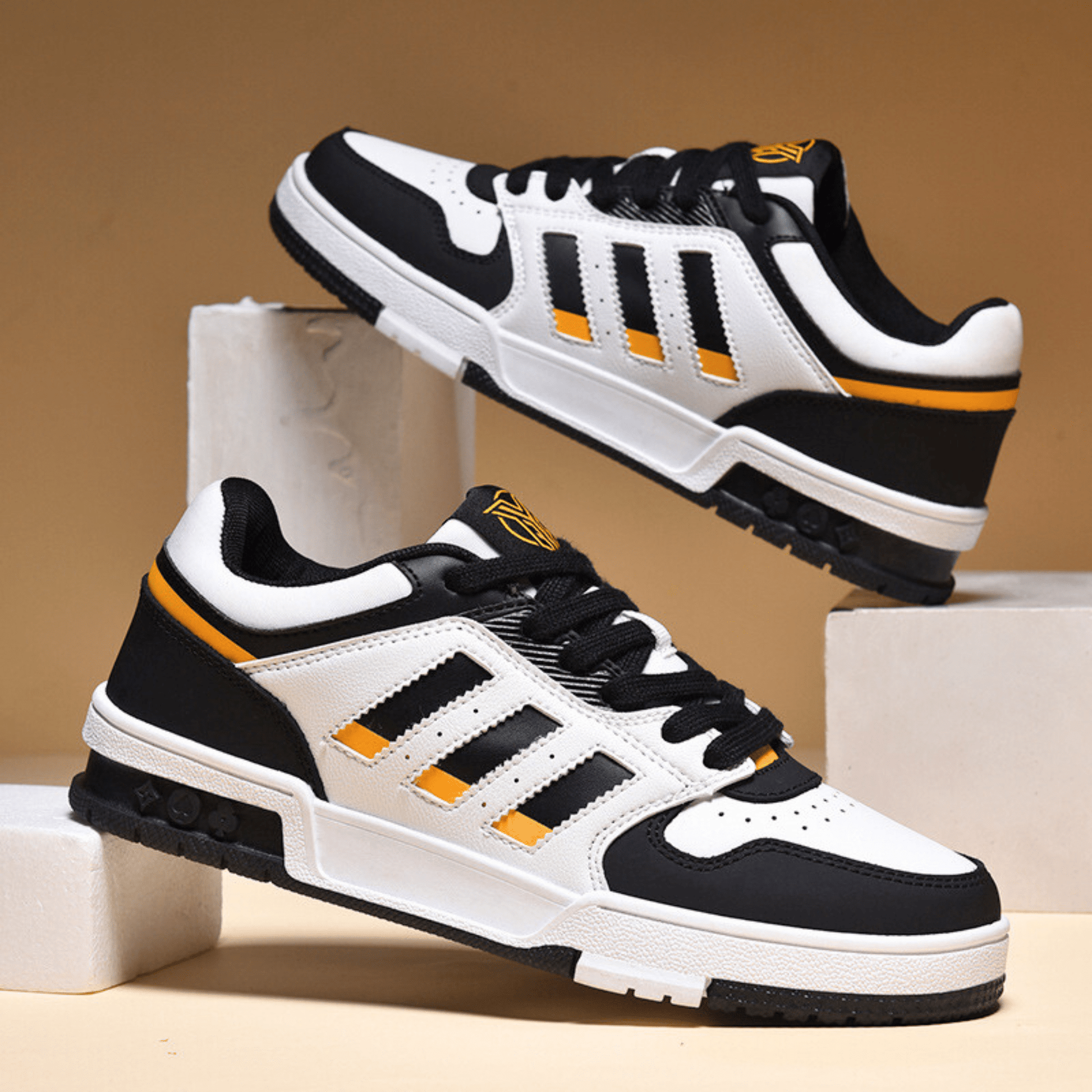 Klassische Low-Top-Sneaker