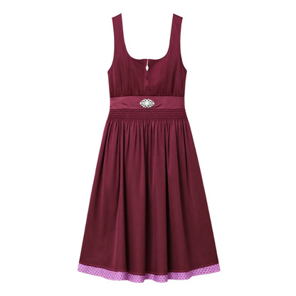 Lila Dirndl mit Schürze – Oktoberfest | Elegantes Trachtenkleid für einen femininen Look
