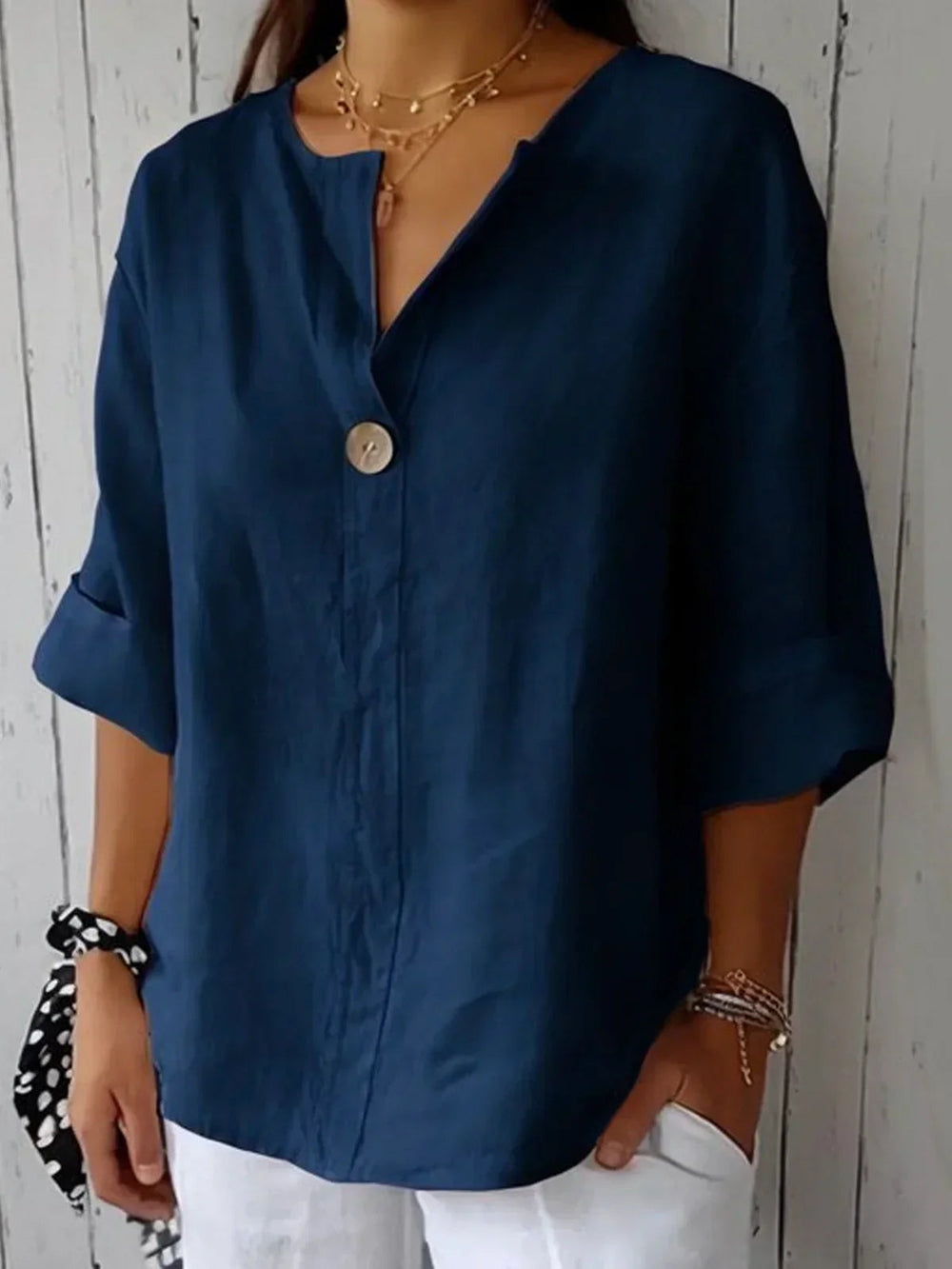 Luna – Lässige Bluse mit V-Ausschnitt 2